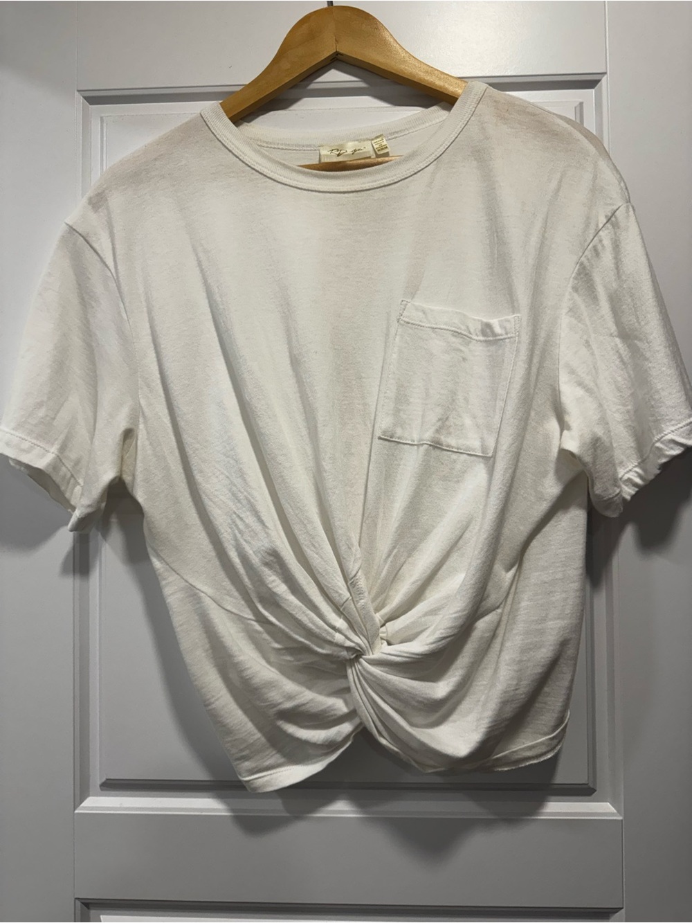 RD Style- Twist-Front Short Sleeve Pocket Tee